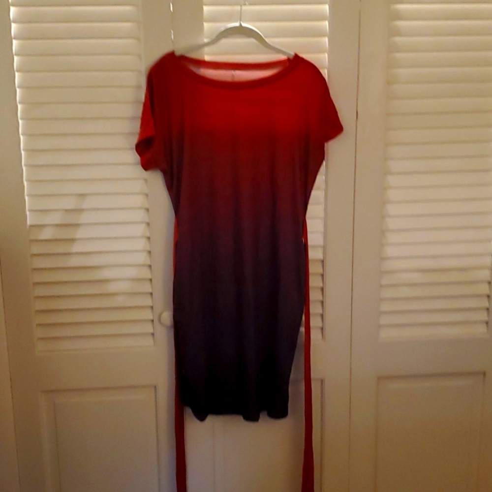 Ombre red tshirt dress
